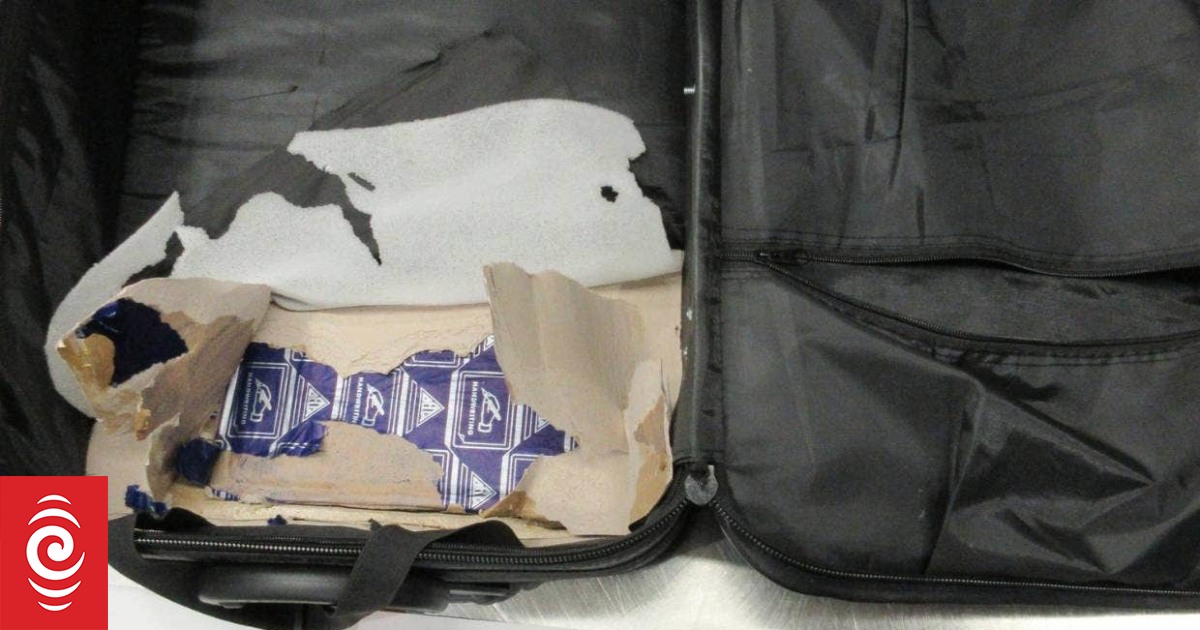 Elderly Kiwi caught carrying 2kg of heroin released from Australian prison - Vimarsana News