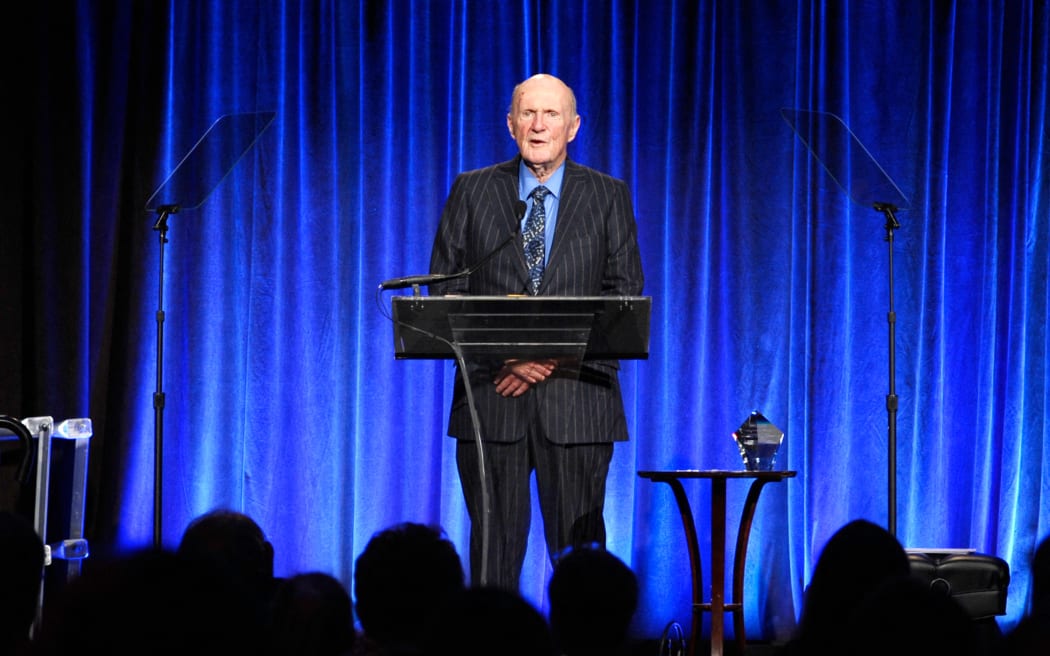 Billionaire hedge fund manager Julian Robertson dies at 90 RNZ News