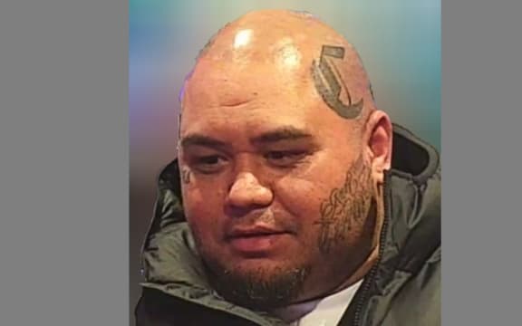 Police are seeking the whereabouts of 33-year-old Carlos Harris, who has a warrant for his arrest in relation to this matter.
He also goes by the name of ‘C-Los Duzit’. Harris is a patched member of the Nomads Gang and he should not be approached – anyone who sights him should contact 111 immediately. He has distinctive tattoos on both his head and  cheeks. We would like to remind the public that anyone harbouring this offender may also face charges.