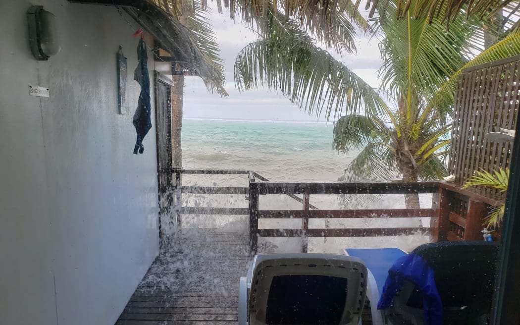 Sea swells hit a tourist resort in Rarotonga