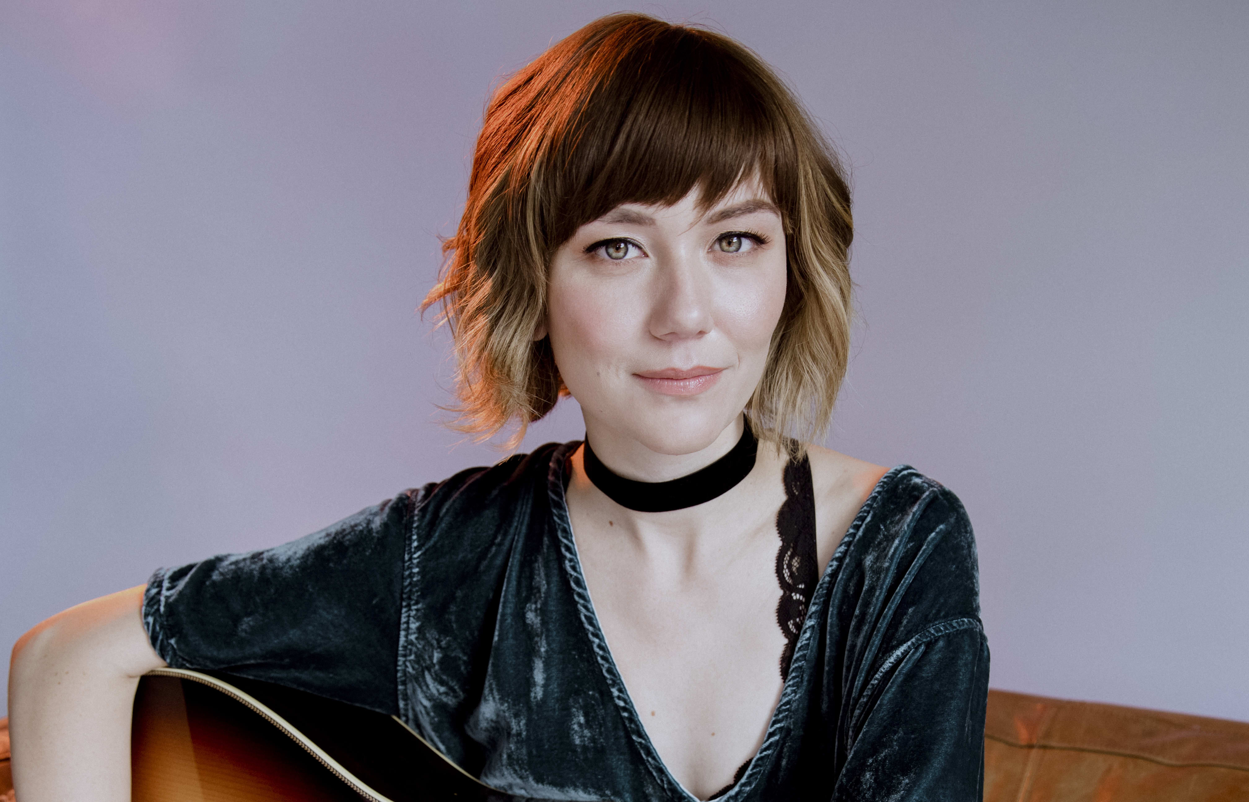 Award winning guitarist Molly Tuttle is coming to Auckland | RNZ