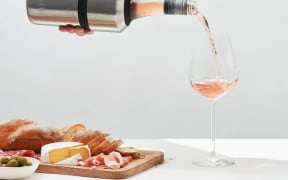 Chinese counterfeiters are stealing the designs of Kiwi wine and beer cooler business, Huski.