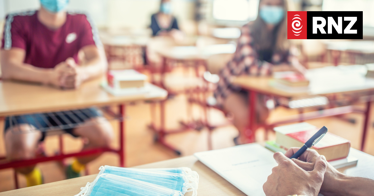 Covid surge collides with NCEA exams, some students turning up sick - Vimarsana News