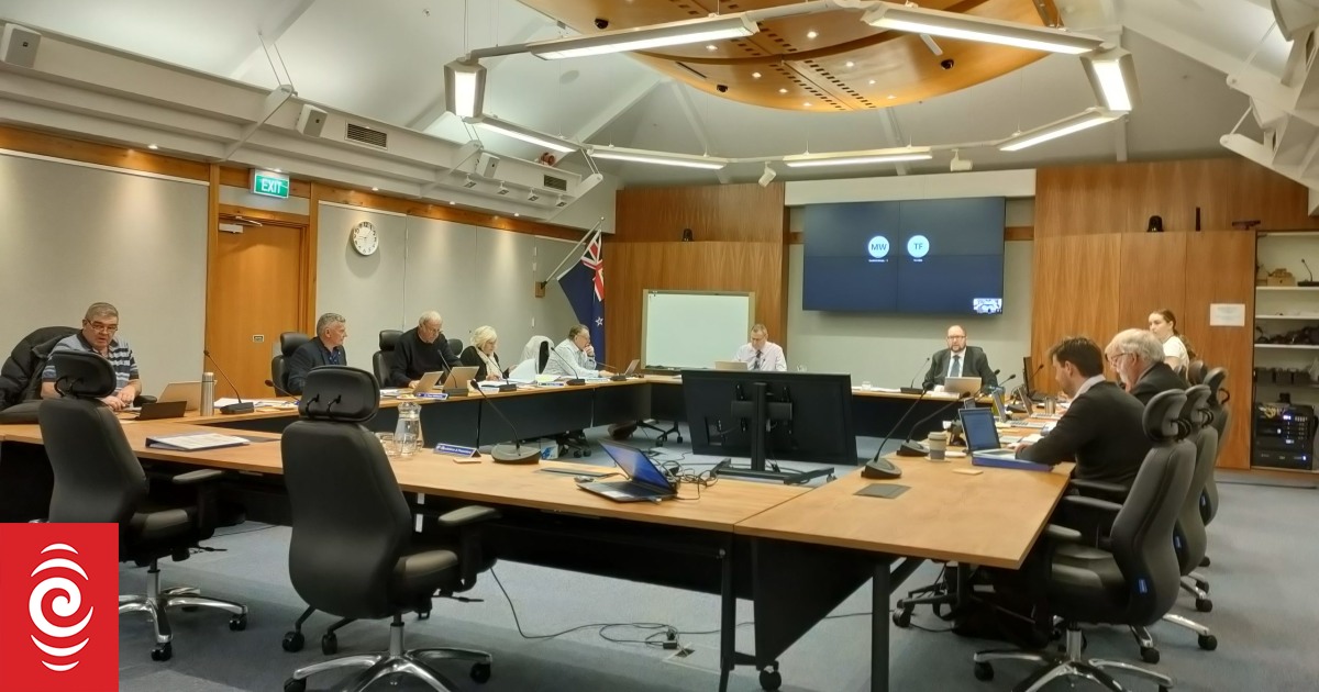 Mayor responds to conspiracy theories - Vimarsana News