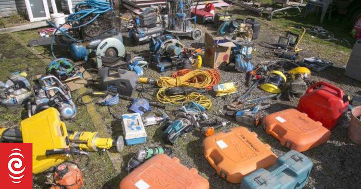 Police find large collection of stolen hardware | RNZ News