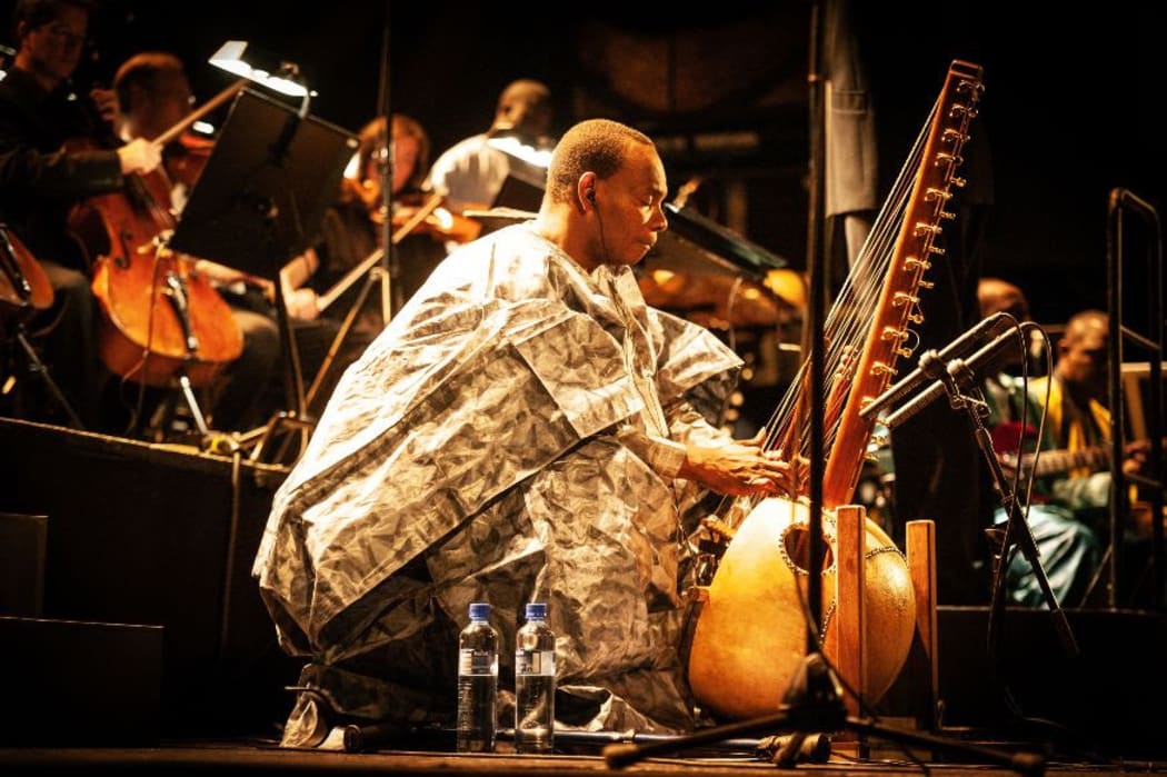 Toumani Diabate Playing his 21 stringed kora