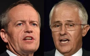 Labor leader Bill Shorten and Prime Minister Malcolm Turnbull (R)