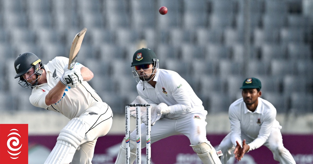 Black Caps beat Bangladesh with heroic 70-run stand from Phillips and Santner - Vimarsana News