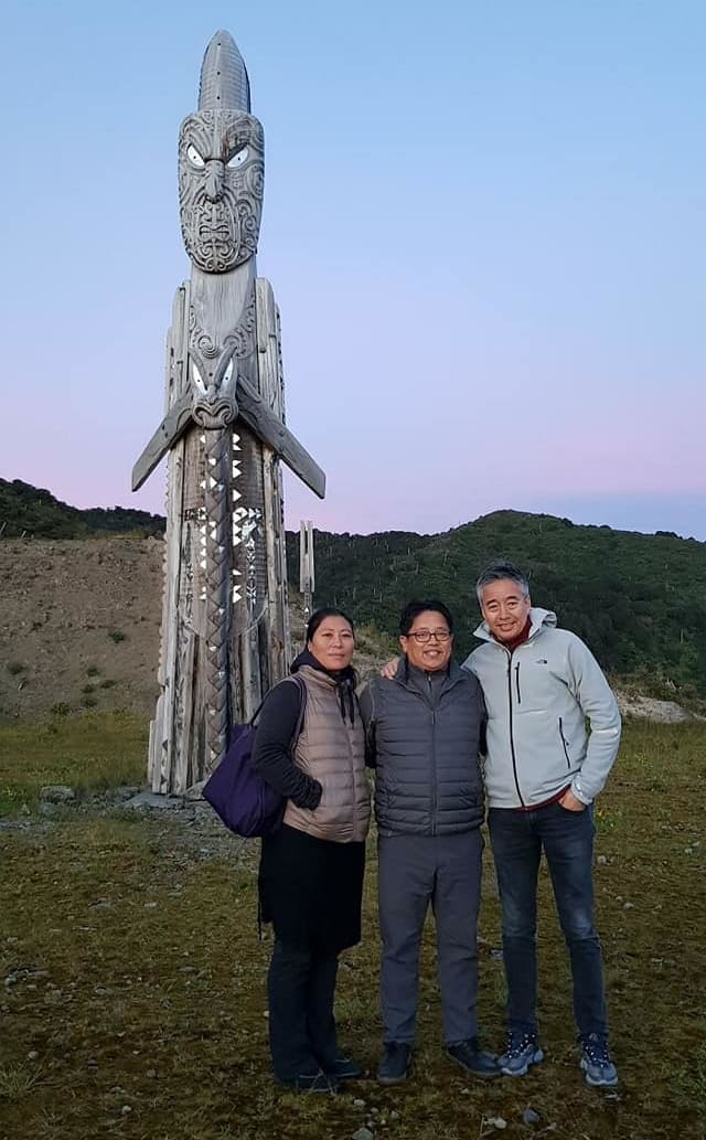 Dhamey Tenzing Norgay (centre) and Norbu Tenzing (right), sons of Nepal's most famous Sherpa Tenzing Norgay visit Mt Hikurangi.