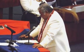 Samoa Prime Minister Tuilaepa Sailele Malielegaoi being sworn in