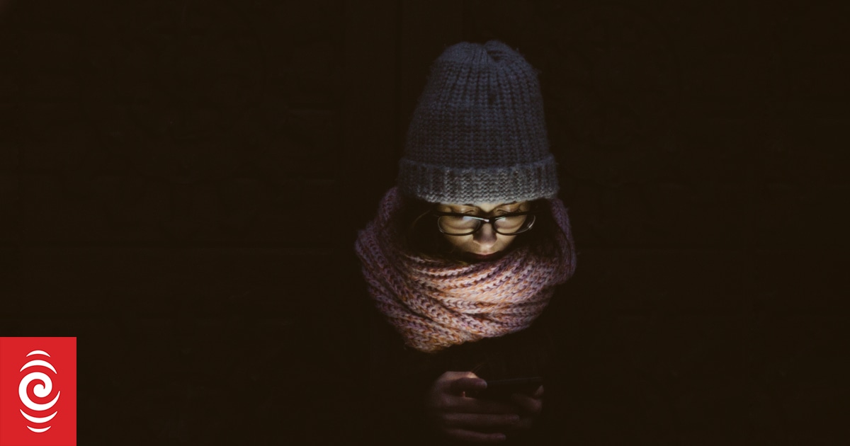 Tech news Unlimited mobile broadband plans & your mobile data for sale