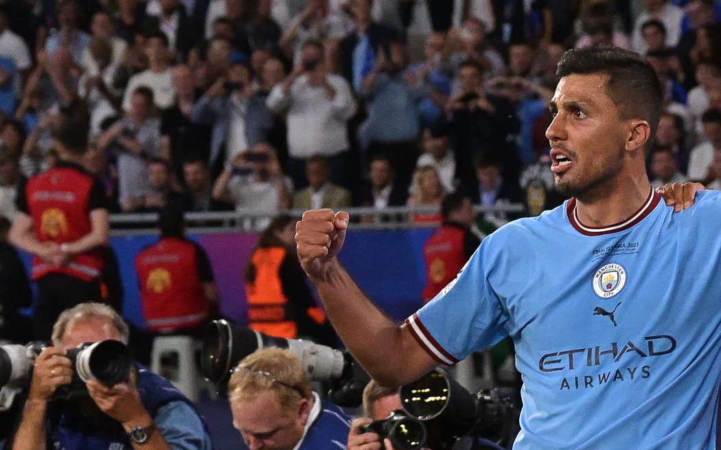 Man City hang tough to beat Inter and complete the treble | RNZ News