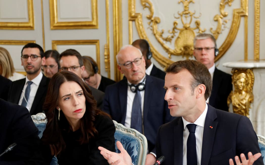 French President Emmanuel Macron (R) and New Zealand's Prime Minister Jacinda Ardern (L) attend a launching ceremony for the Christchurch Call, 15 May 2019.