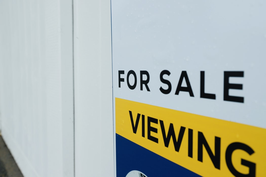 Slight rise in house sales making losses - CoreLogic | RNZ News