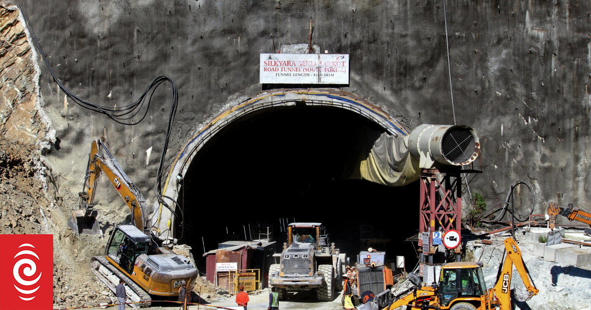 Uttarakhand tunnel collapse: Indian rescuers drill through debris to reach 41 men trapped - Vimarsana News