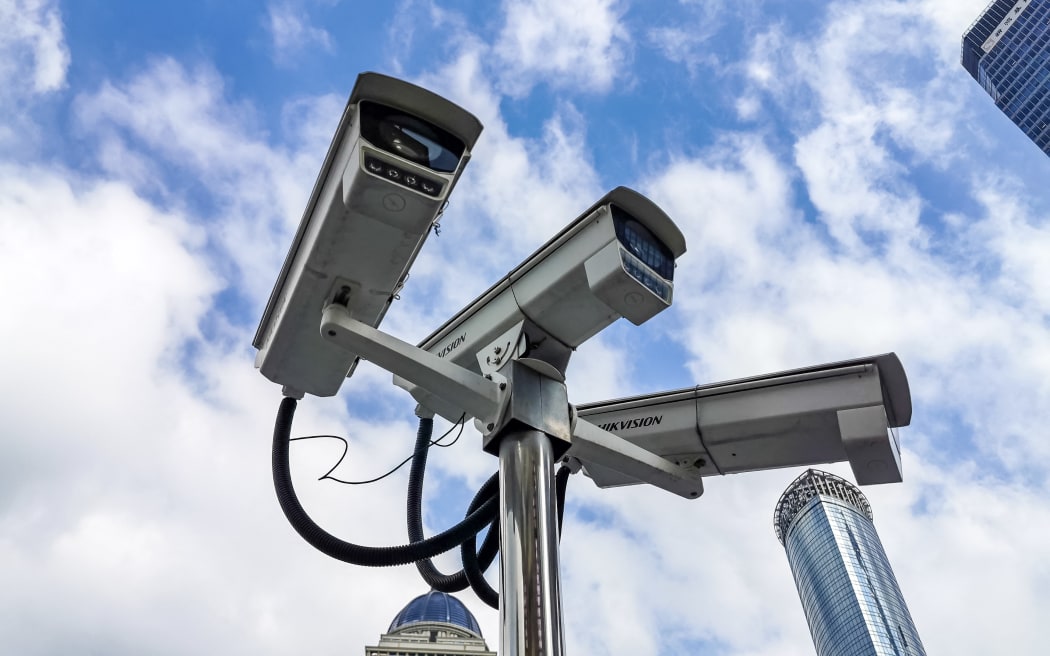 Questions raised about Chinese surveillance cameras in use in New Zealand | RNZ News
