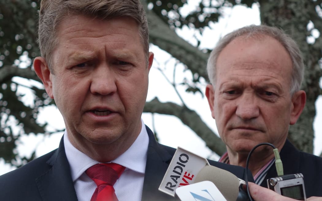 David Cunliffe announces his resignation as leader of the Labour Party to reporters in Auckland.