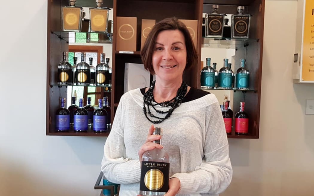 Patsy Bass, fondatrice de la Reefton Distilling Company