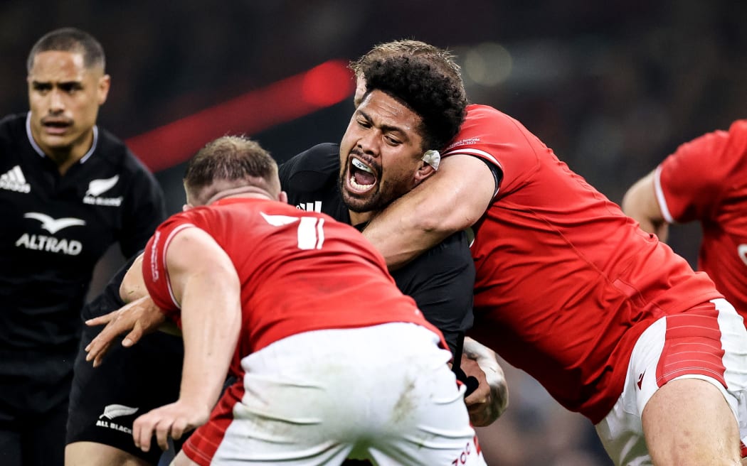 2022 Autumn Nations Series, Principality Stadium, Cardiff, Wales 5/11/2022
Wales vs New Zealand
New Zealand’s Ardie Savea pushes ahead against Wales at Principality Stadium in Cardiff.
Mandatory Credit ©INPHO/Billy Stickland