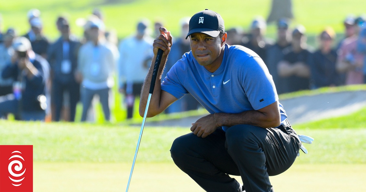 Tiger Woods says sorry for tampon incident