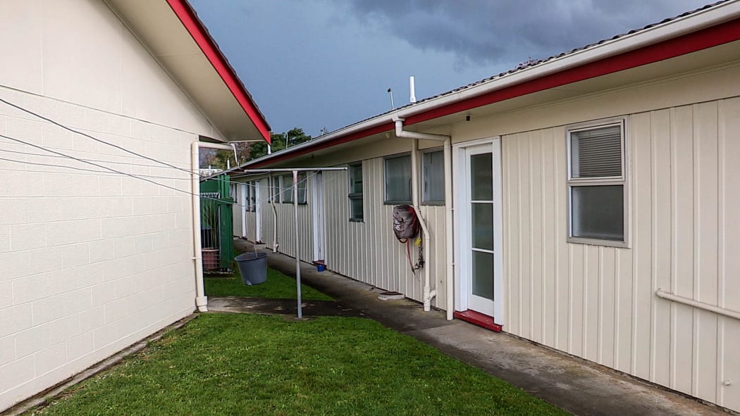 Exterior of the motel that Nicole is paying $190 per night for emergency housing with WINZ