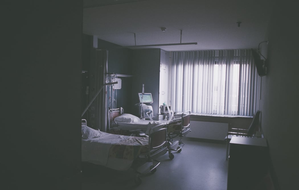 Auckland hospital bed shortage causing mental health 'crisis' PSA RNZ News
