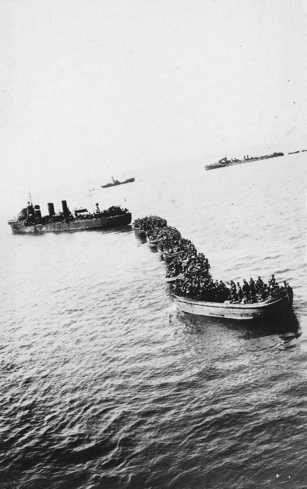 A landing party approaching the shore at Gallipoli.