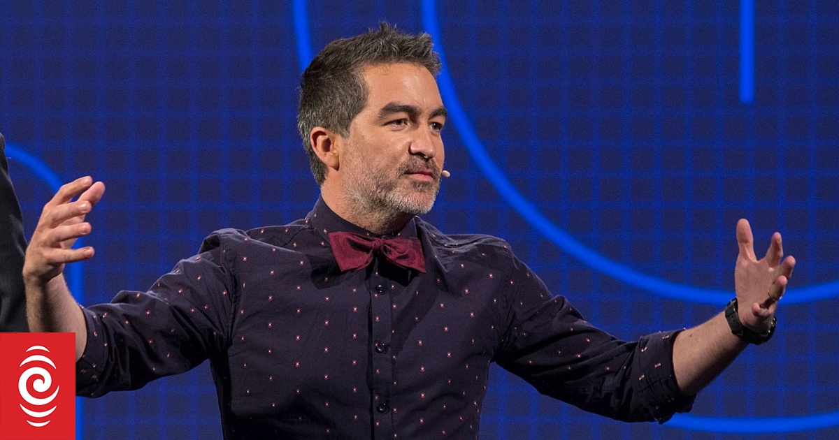New Zealand comedian Dai Henwood reveals stage four cancer diagnosis