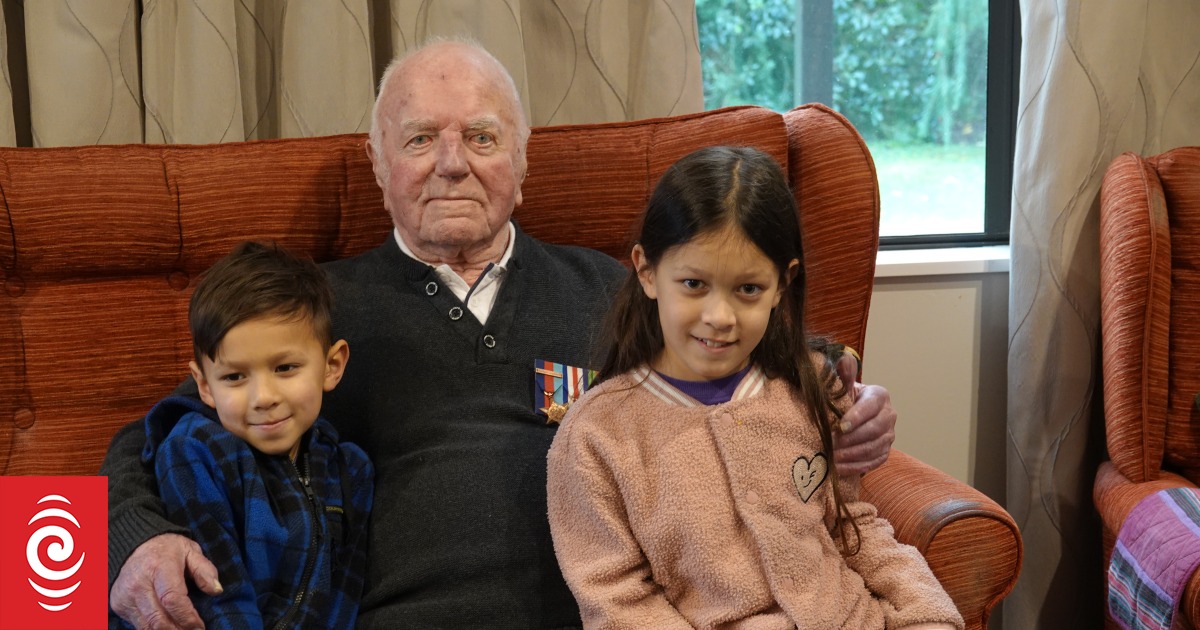 One of NZ's last World War II veterans celebrates 100th birthday - Vimarsana News