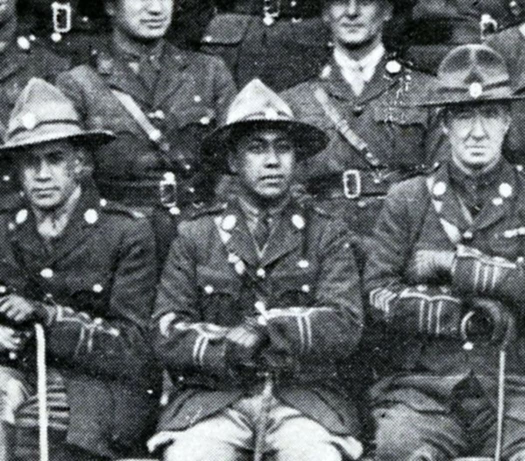 Pirimi Tahiwi, in a photo showing officers of the New Zealand Pioneer Battalion in 1919.