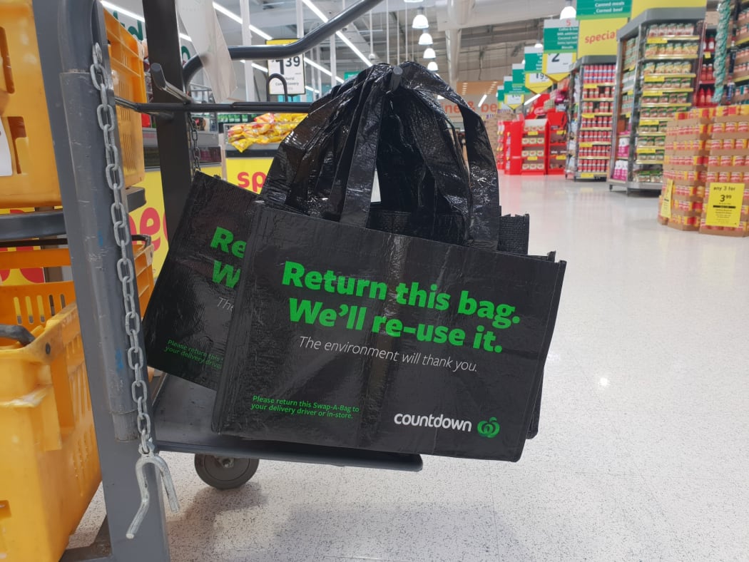 Plastic bag ban 'Annoying' for some, 'awesome' for others RNZ News