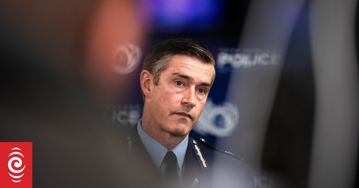 Police minister sets expectations for commissioner around law & order