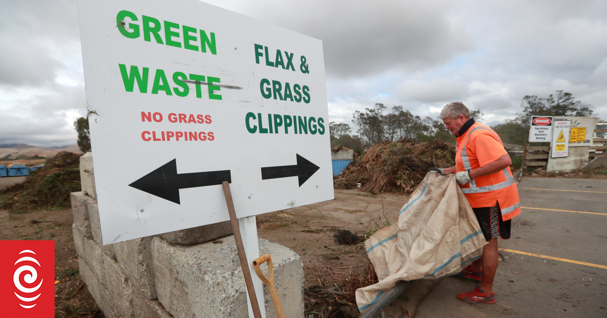 Blenheim waste dumping charges to rise as new greenwaste weighbridges near RNZ News