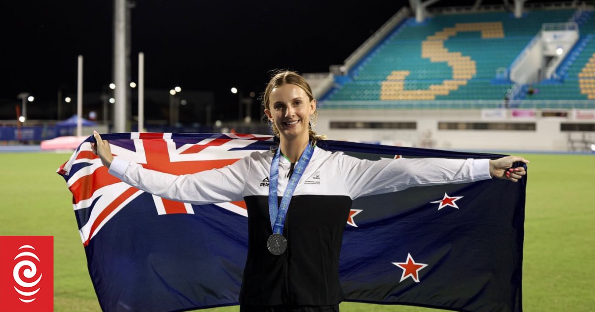 Pacifc Games 400 metre silver medallist, Camryn Smart aspires to be like Olympian mum.