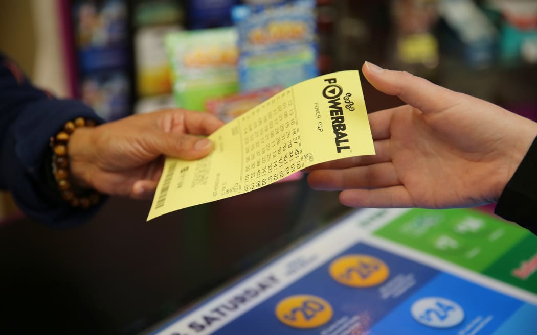 Lotto NZ proposal to ramp up online gaming options causes concern | RNZ News